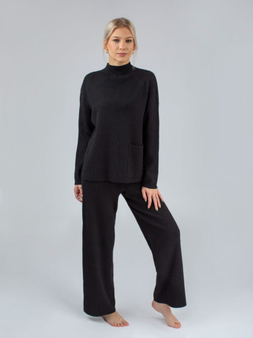 Dámsky úpletový komplet s vreckom